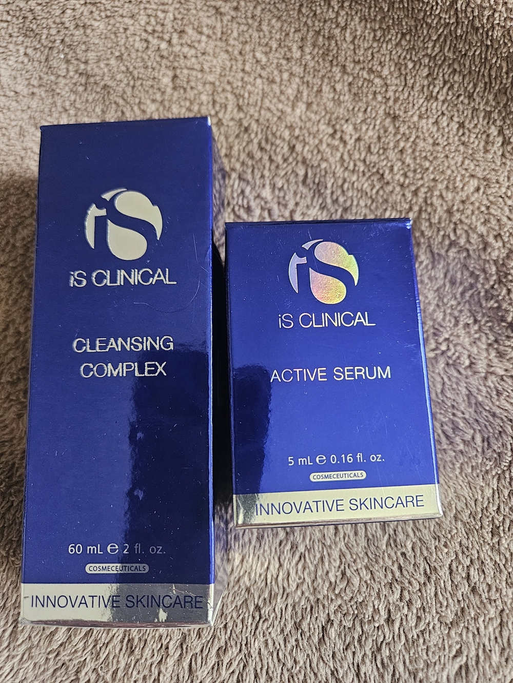 iS CLINICAL Cleansing Complex & Active Serum
